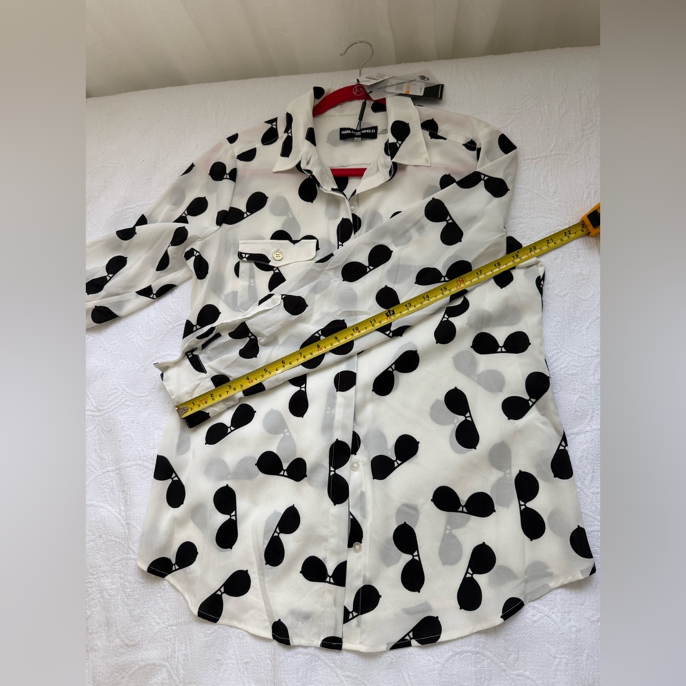 Karl Lagerfeld Paris Sunglasses Blouse size Small NWT - Picture 9 of 10